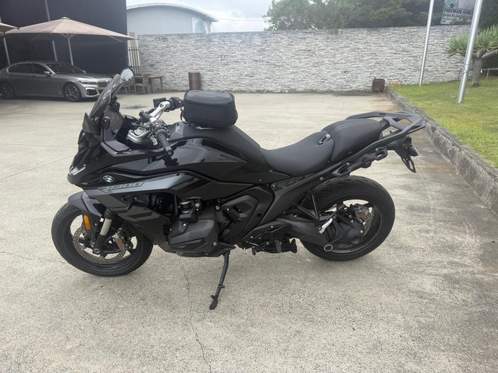 2025 BMW R 1300 RS Triple Black R 1300 Black