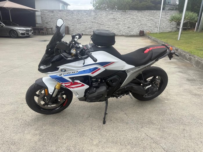 2025 BMW R 1300 RS Performance