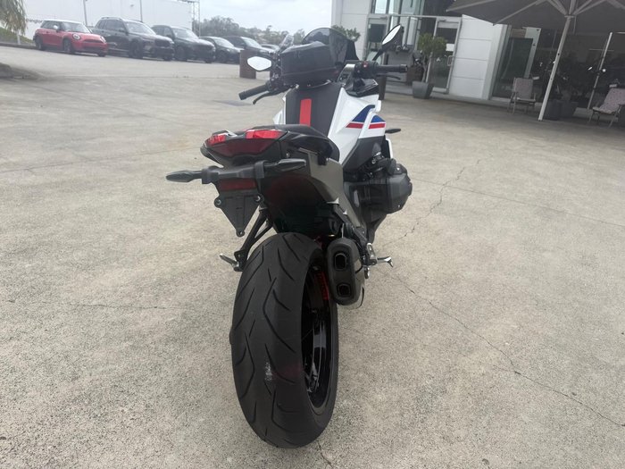 2025 BMW R 1300 RS Performance