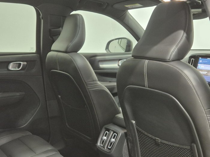 2022 Volvo XC40 Recharge Pure Electric