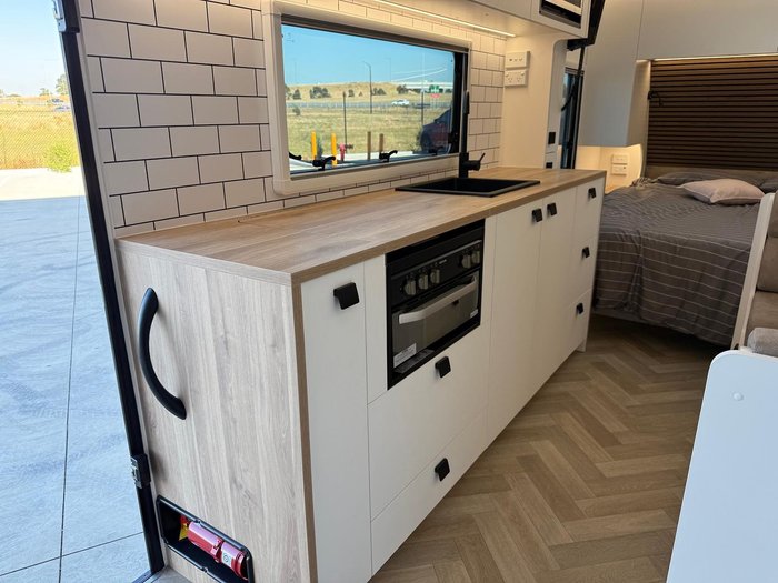 2025 New Age Caravans Manta Ray Mr19er My26