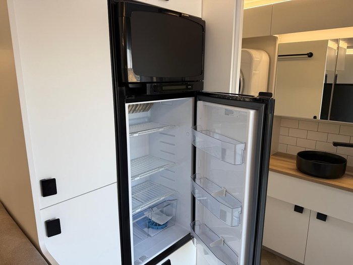 2025 New Age Caravans Manta Ray Mr19er My26