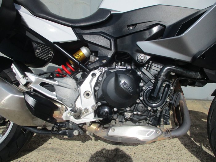 2021 BMW Motorrad F 900 XR WHITE