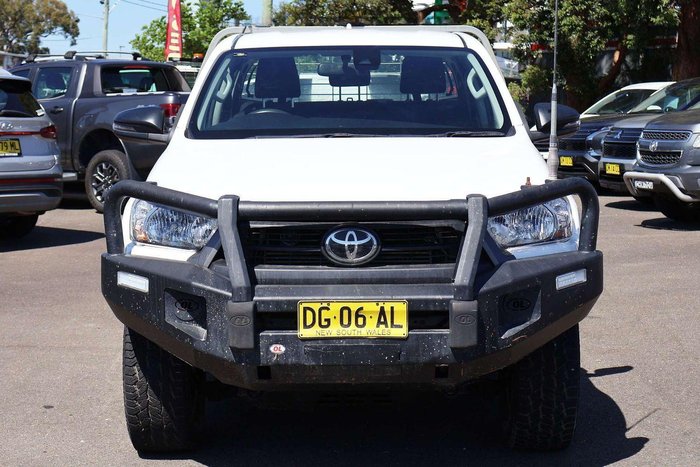 2022 Toyota Hilux SR