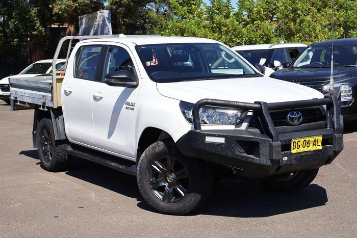 2022 Toyota Hilux SR
