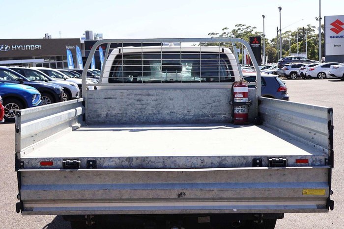 2022 Toyota Hilux SR