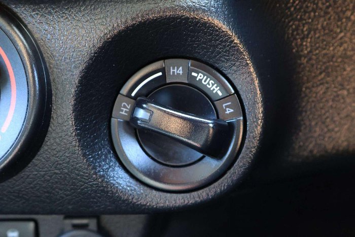 2022 Toyota Hilux SR