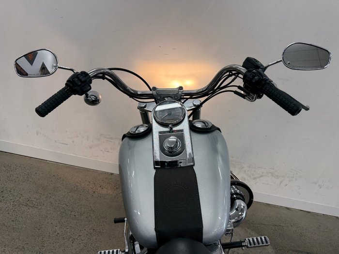 2012 HARLEY-DAVIDSON FXST SOFTAIL STANDARD Silver