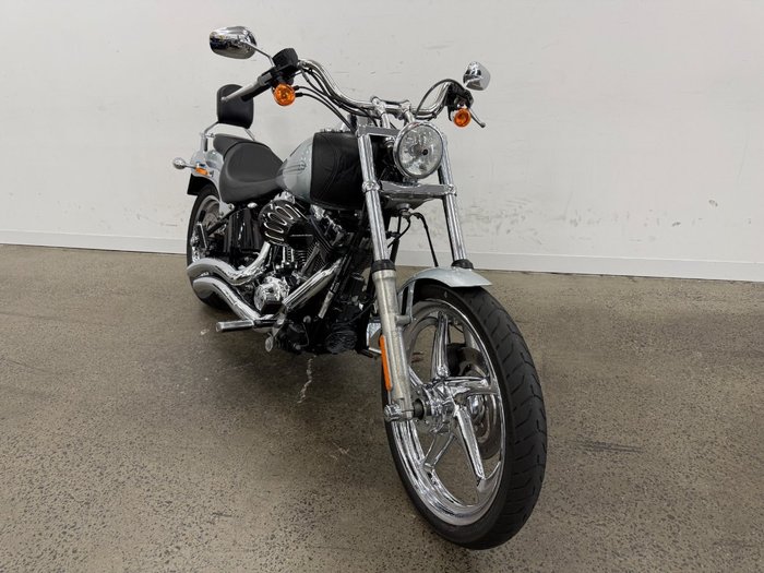 2012 HARLEY-DAVIDSON FXST SOFTAIL STANDARD Silver