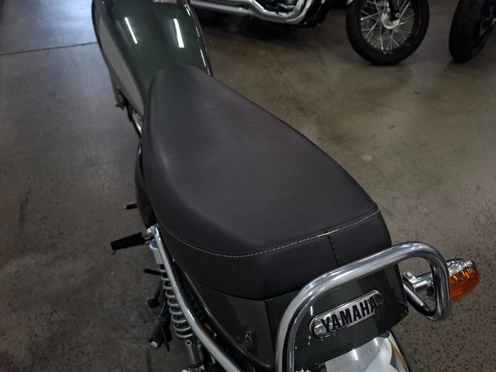 2017 Yamaha SR400 Green