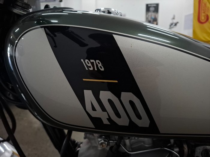 2017 Yamaha SR400 Green