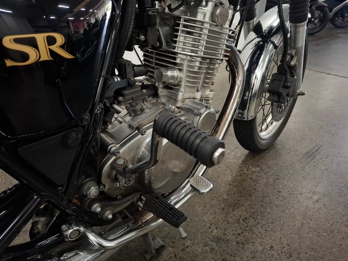 2017 Yamaha SR400 Green