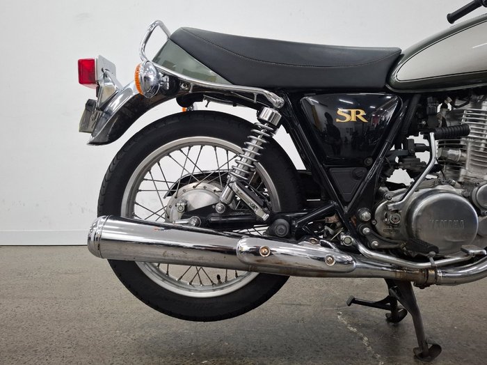 2017 Yamaha SR400 Green