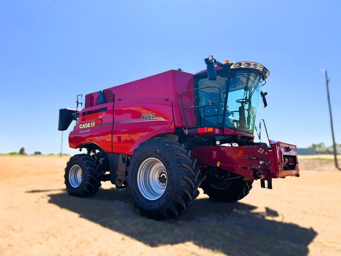 CASE IH 8260 Combine