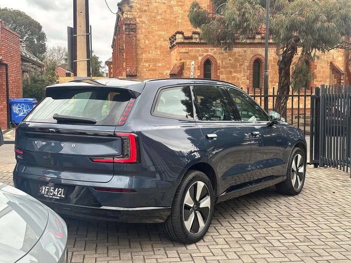 2025 Volvo EX90 Plus Twin Motor