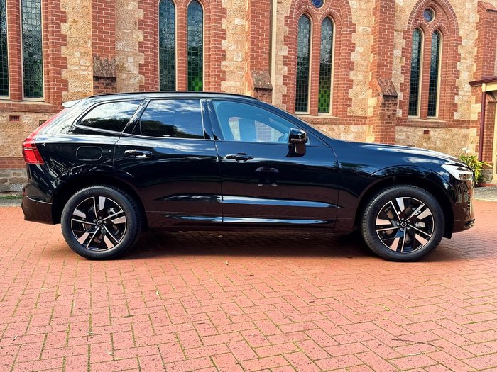 2025 Volvo XC60 Plus T8 Plug-In Hybrid