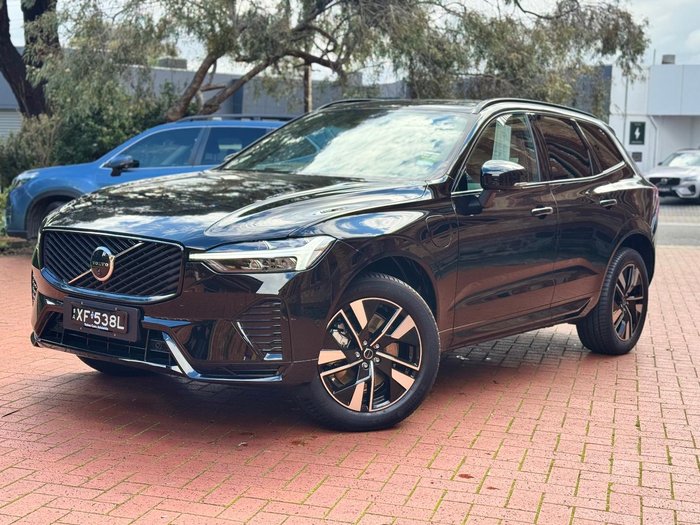 2025 Volvo XC60 Plus T8 Plug-In Hybrid