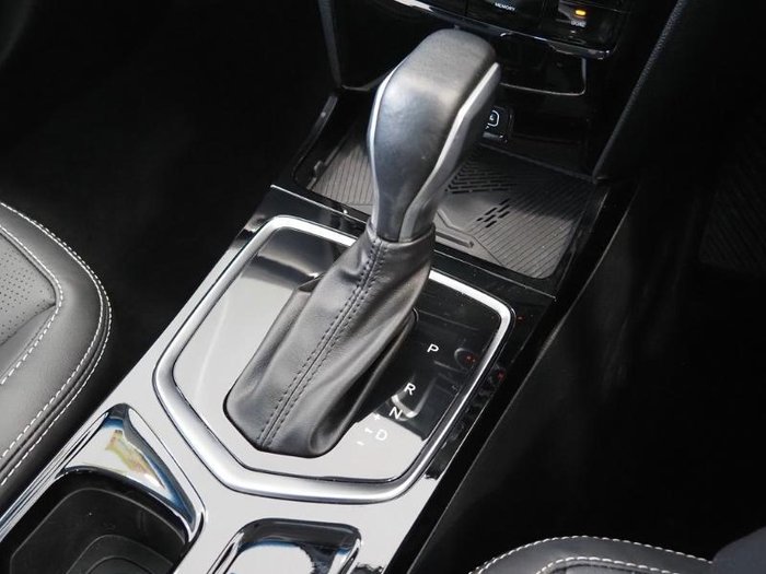 2025 Mahindra XUV3XO AX7L