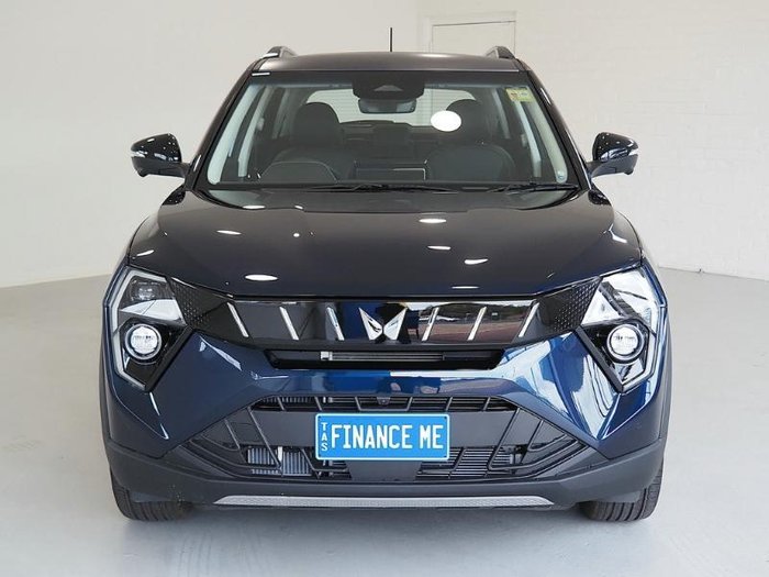 2025 Mahindra XUV3XO AX7L