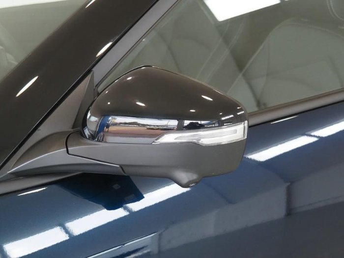 2025 Mahindra XUV3XO AX7L