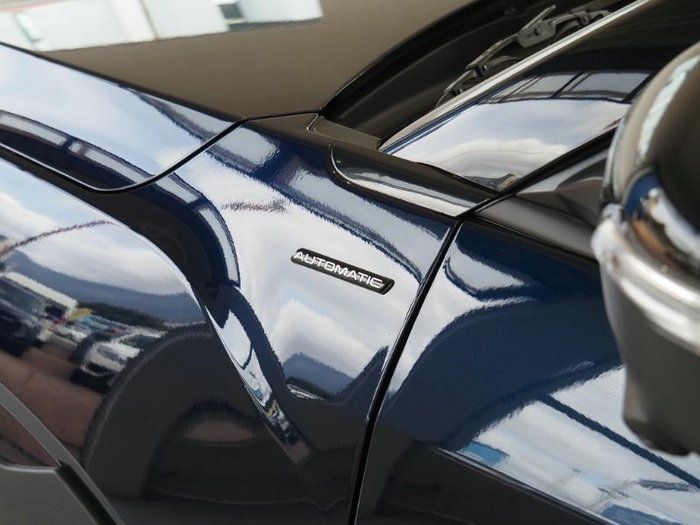 2025 Mahindra XUV3XO AX7L