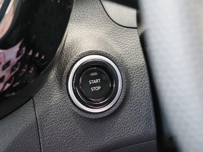 2025 Mahindra XUV3XO AX7L