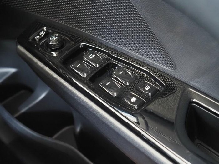 2025 Mahindra XUV3XO AX7L