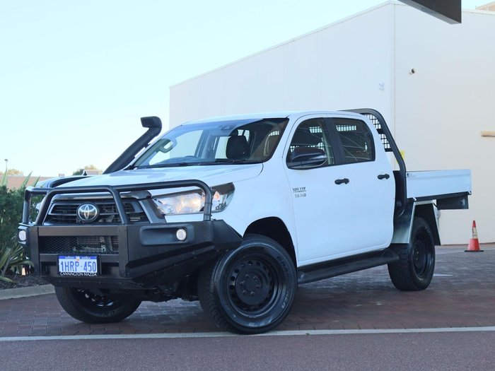 2022 Toyota Hilux SR