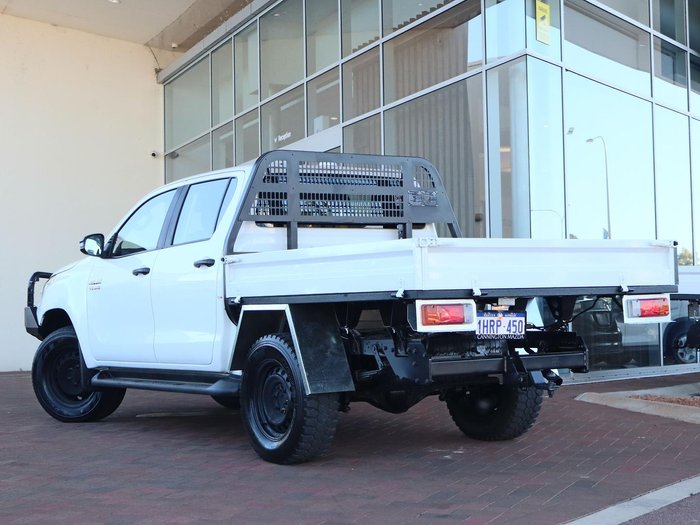 2022 Toyota Hilux SR