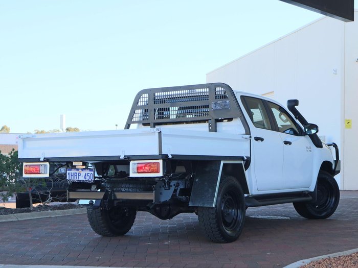 2022 Toyota Hilux SR