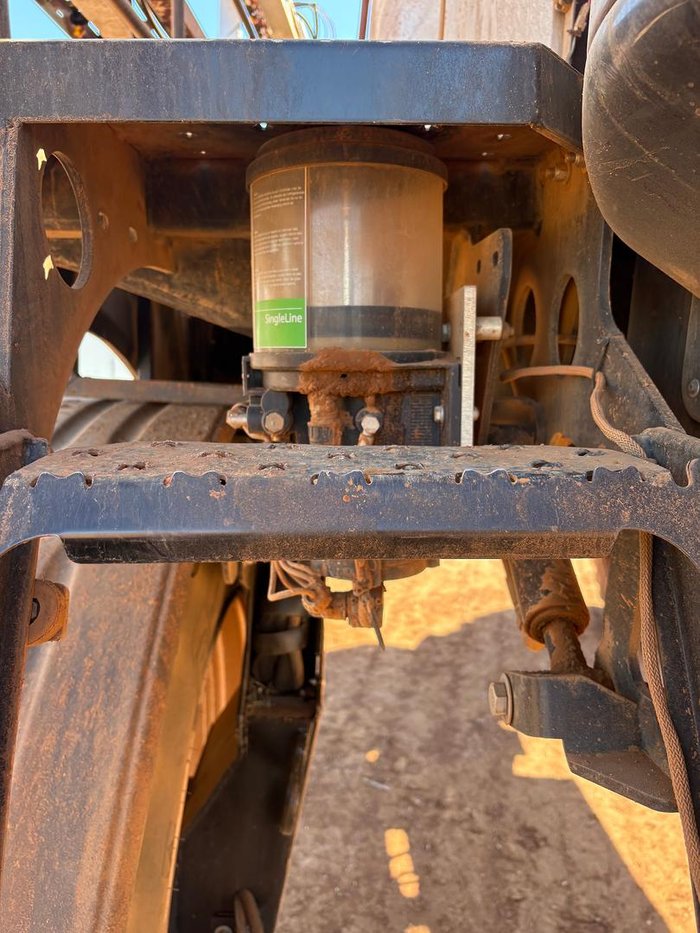 2021 Miller Nitro 7380 Sp Sprayer