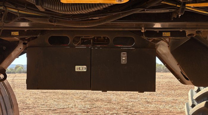 2021 Miller Nitro 7380 Sp Sprayer