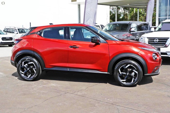 2024 Nissan JUKE ST+