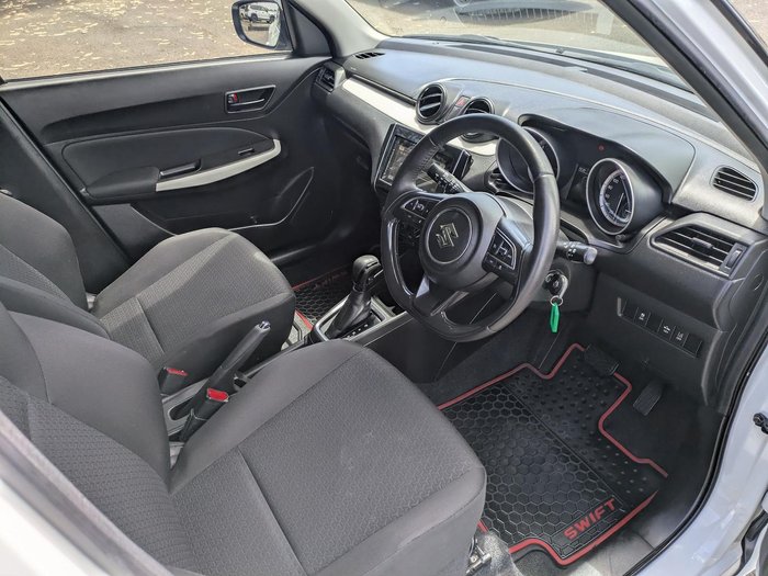 2018 Suzuki Swift GL Navigator