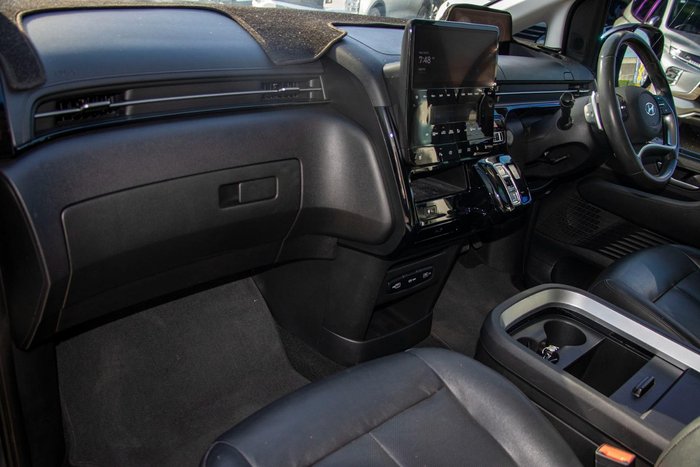 2021 Hyundai STARIA Highlander