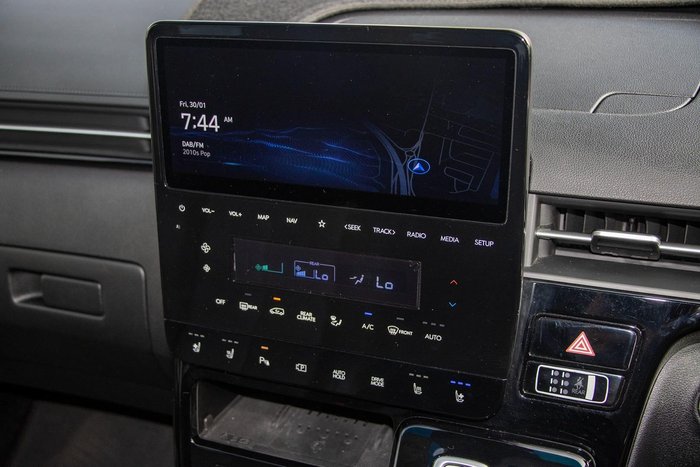 2021 Hyundai STARIA Highlander