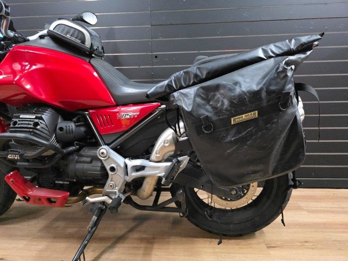2020 MOTO GUZZI V85 TT Red