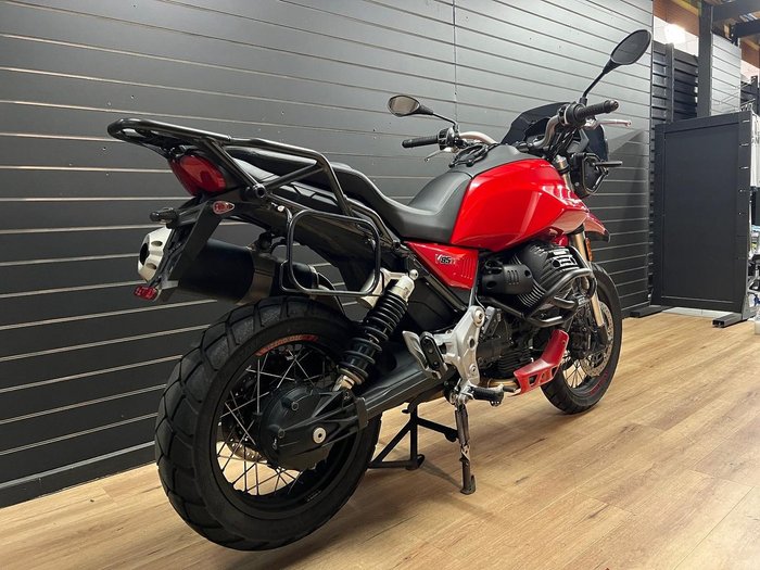2020 MOTO GUZZI V85 TT Red