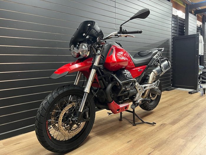 2020 MOTO GUZZI V85 TT Red