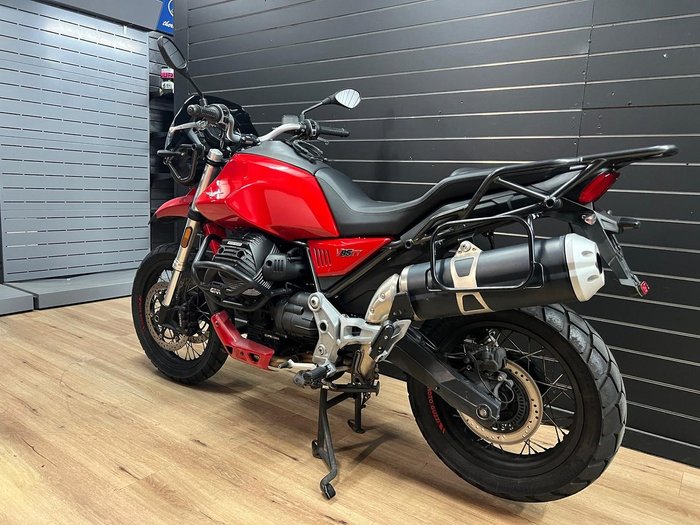 2020 MOTO GUZZI V85 TT Red