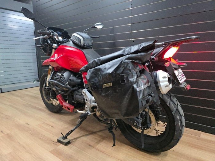 2020 MOTO GUZZI V85 TT Red