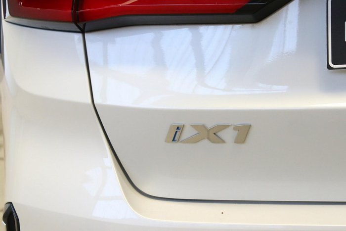 2024 BMW iX1 eDrive20 xLine