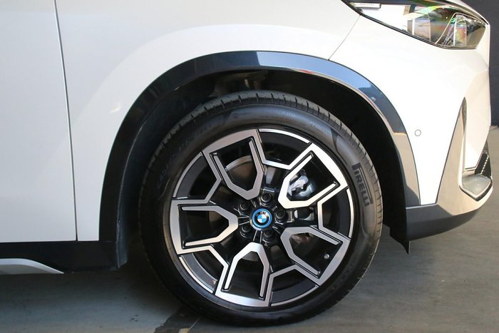 2024 BMW iX1 eDrive20 xLine