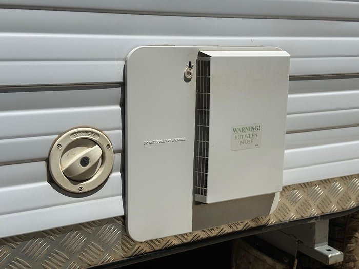 2017 New Age Caravans Manta Ray Mr18ers2