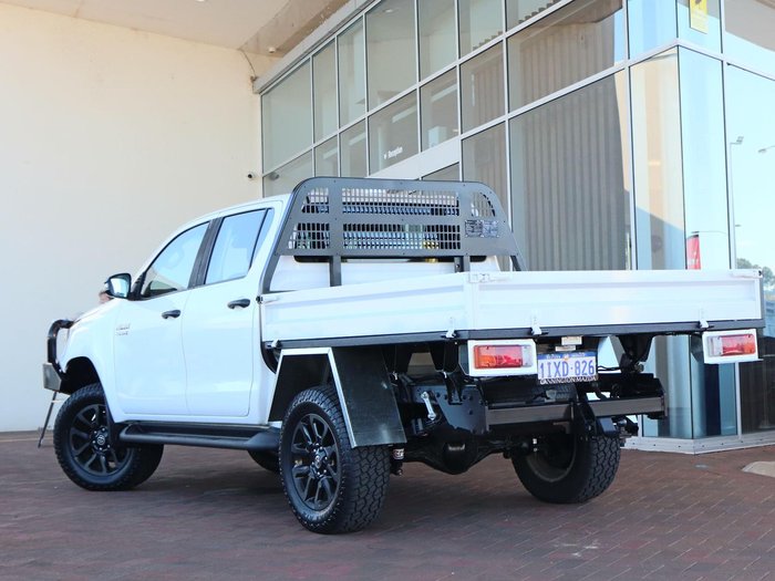 2022 Toyota Hilux SR