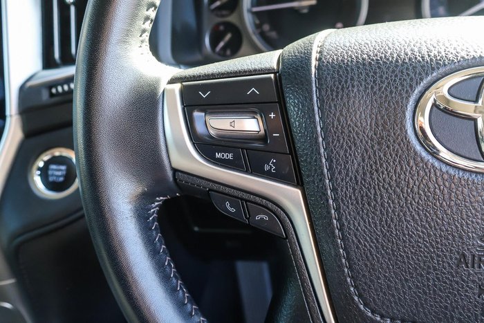 2021 Toyota Landcruiser VX