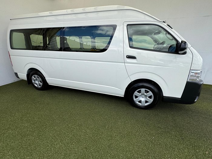 2017 Toyota Hiace Commuter