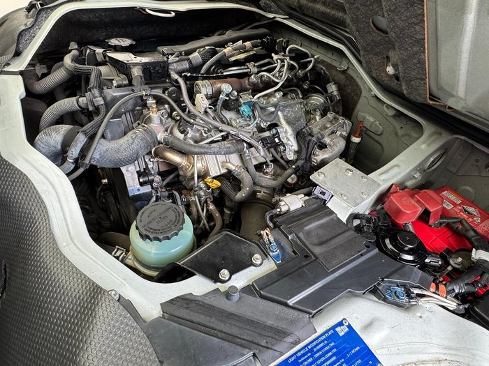 2017 Toyota Hiace Commuter