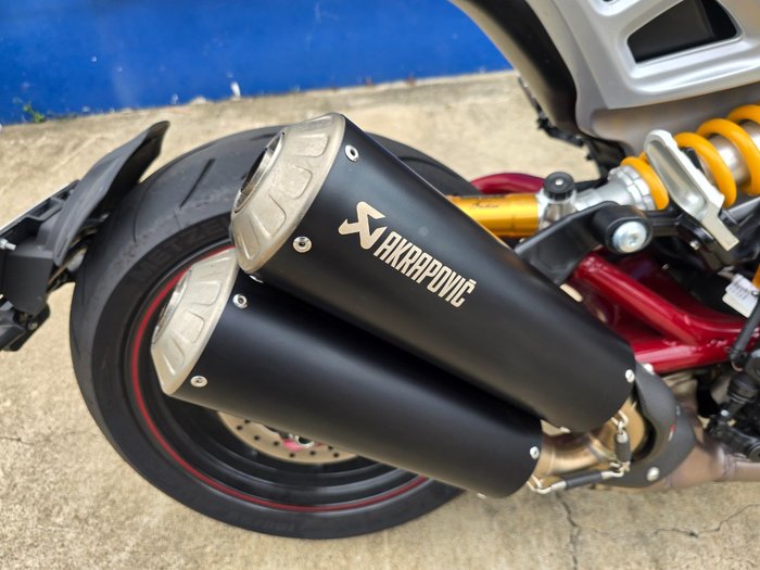 2022 Indian FTR R 1200 CARBON Black