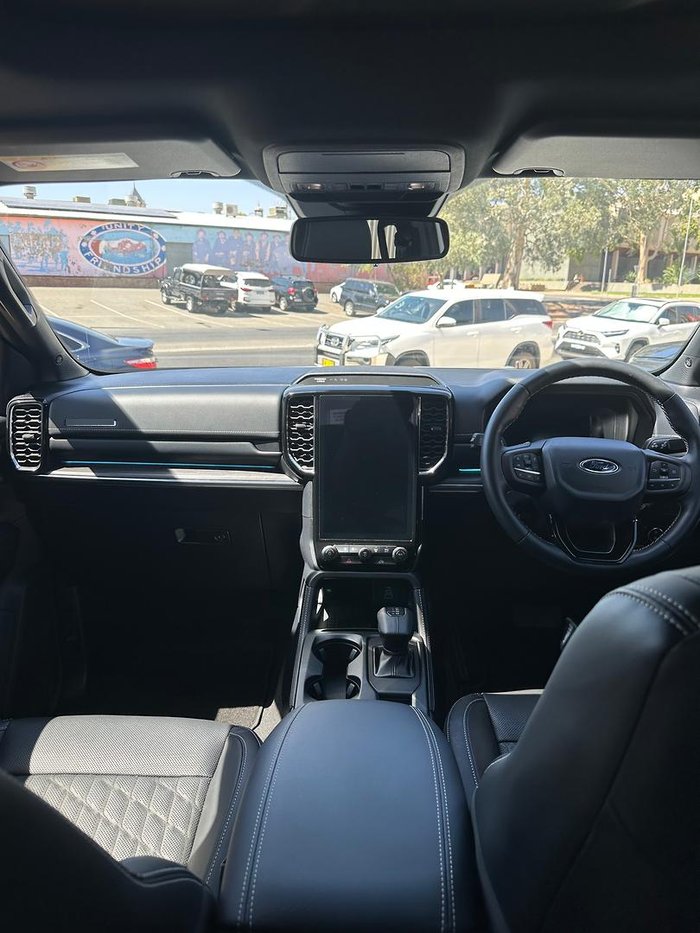 2024 Ford Everest Platinum